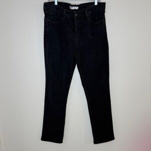 Levi Strauss Signature Totally Shaping Straight Leg Jeans